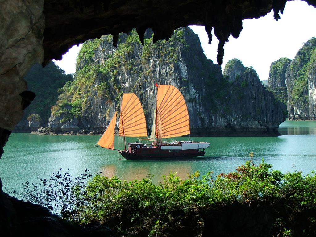 La Vela Premium Cruise - Managed By Paradise Cruises Ha Long Eksteriør billede