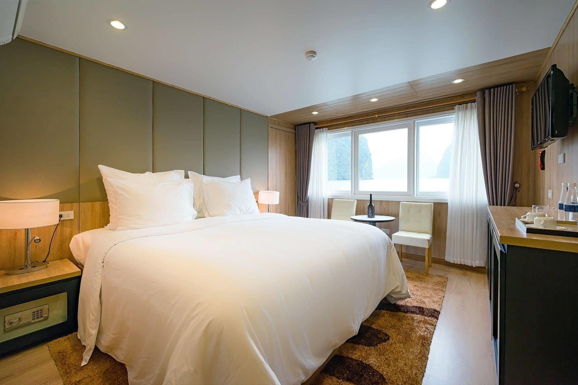 La Vela Premium Cruise - Managed By Paradise Cruises Ha Long Eksteriør billede