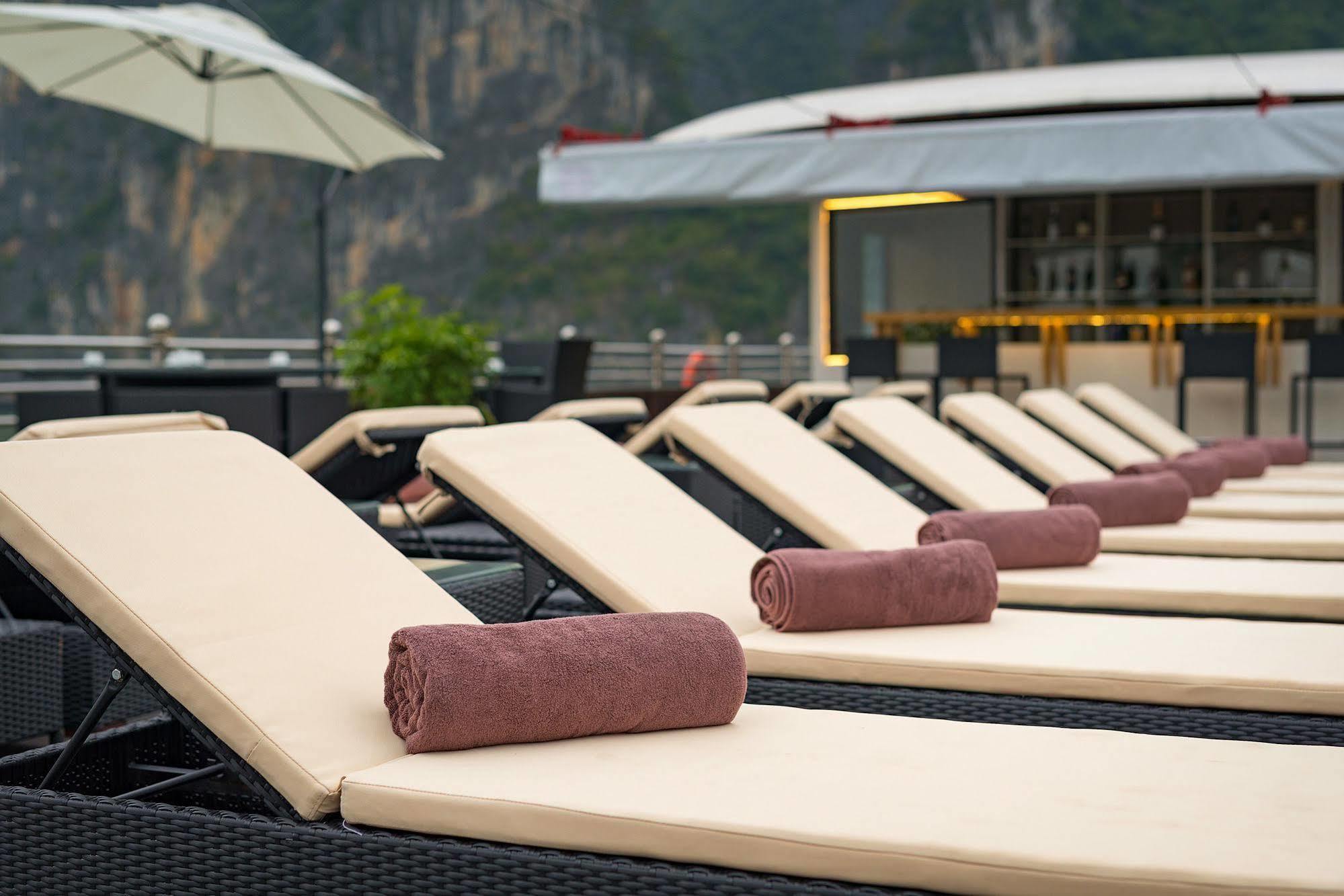 La Vela Premium Cruise - Managed By Paradise Cruises Ha Long Eksteriør billede